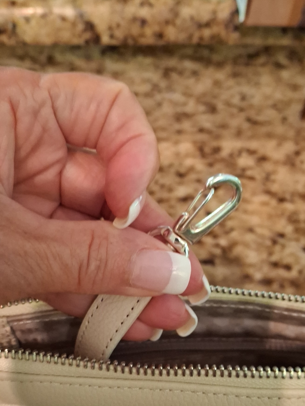 Brighton Woven Kari Crossbody w/Heart Charm-NIB W/Tags!!! - Picture 6 of 11